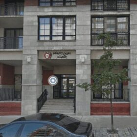 Apple Montessori Hoboken Maxwell