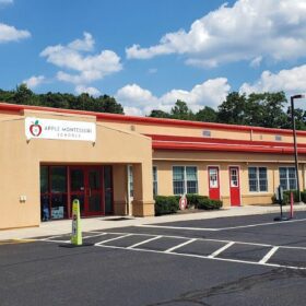 Apple Montessori Wayne